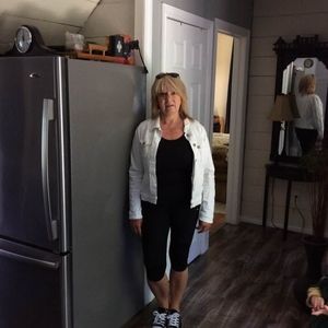 Meet your Posher, Kelly